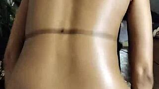 Marido não aguentou e colocou a esposa peluda pra sentar