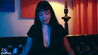 my horny sluts worship my barefoot toes in this bdsm group session