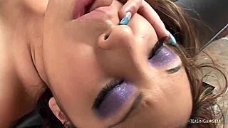 Nautica Thorn makes thick cock vanish in pussy