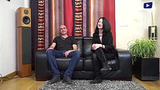 앨리스 라 툴루젠, 님포 사이드 보여줌 야한 엉덩이 액션으로