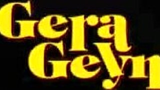 petite babe, i luv gettin spanked n my pussy stretched hard