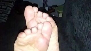 english soles for submissive foot play
