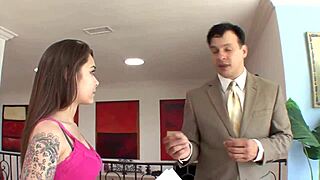 Moaning Asian babe drives me crazy! 🔥