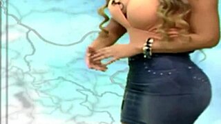 La Belle Femme Aux Gros Seins Est La Plus Désirée De France