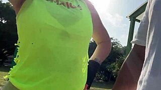 hada caliente wants a hard fuck in the car