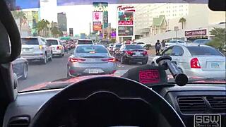 road head action on las vegas boulevard. damn, that’s risky and hot! 😈