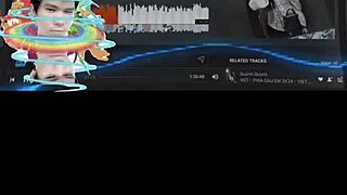 teen eats pussy with lots of juices