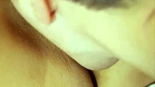 Teen 18+ couple licks pussy to orgasm 😍