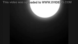 よし、ワイルドな日本のレズオーギー、悪いリンゴで準備できた？