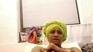 Amateurs in crossdressing fun in the bedroom