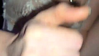 Худенькая милф дрочит хуй и слизывает каждую каплю