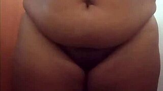 chubby girl strips to show her big ass homemade