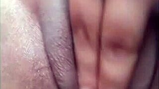 She masturbates against her clitoris intensely