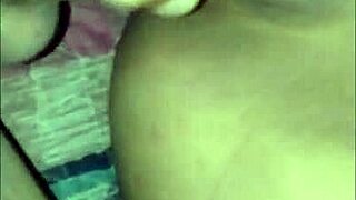 best friend blows boyfriend while watching movie 😘