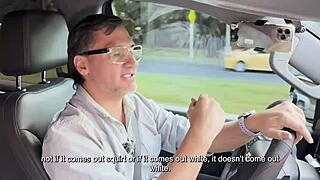 Aradiahellx Latina hunkert naar wilde hardcore seks in openbare auto