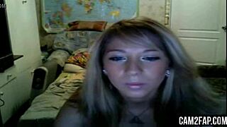 Hot Blonde Free Webcam Babe Porn Video