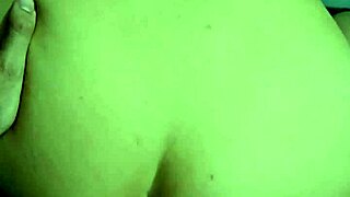 jcsex69 - prima pide desesperadamente que se la meta en cuatro patas y que le llene la cola de semen