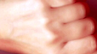 おい可愛い子、日本フェイシャルクローズアップの準備できた？