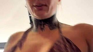 wet pussy exercises in public gym