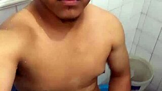 Teen Masturbates To Cumshot