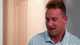 Roomie Nuru Play with Van Wylde and Nicole Kitt