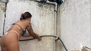 i stay like this all day when the bricklayer is here 😏