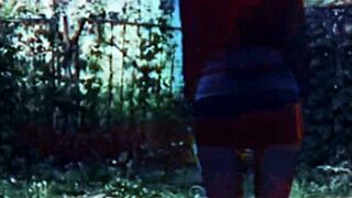 Cewek Cantik Aesthetic Pakai Stoking dan Kulit