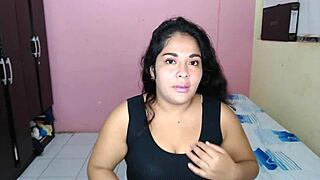 Intense Emotions As Colombian Milf Squirts With High Heels