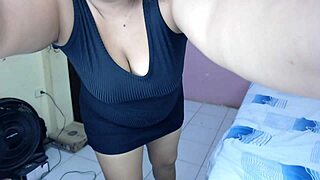 Intense Emotions As Colombian Milf Squirts With High Heels