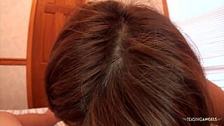 Ασιατικό τρίο από γλυκό προκαταρκτικό σε χύσιμο στο στόμα!