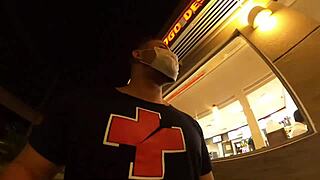 Vloog morena metendo a marreta intensely