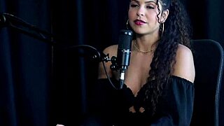 she has certain small things, was a model, gave tips to women and talked to mom about selling content - sweet karolzinha