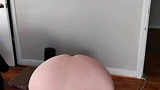 Sexy Bbw Does Morning Naked Yoga With Big Ass And Tits