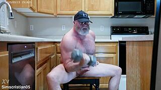 Simscristian05 update 40 dumbbell isolation curls sheer