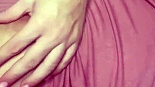 Hot blonde babe shows off her tits in softcore homemade