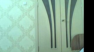 i'm a horny asian camgirl masturbating