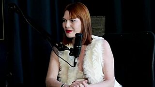 Reh Queen gets handjob and squirts?