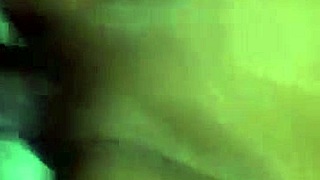 can't resist cumming on my girlfriend's wet pussy?