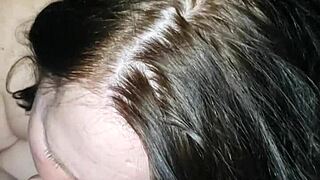 that pregnant milf gives amazing blowjob 😋