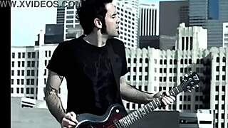 Paralyzer Finger Eleven Shemale Fingering