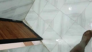 aaj apni biwi ke muh me maal nikal diya in homemade couple