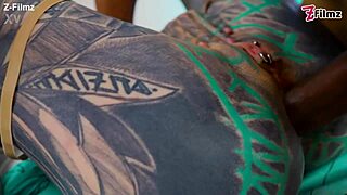 Harter Kerl fickt tätowierte Schlampen anal mit großem schwarzen Schwanz wie nie zuvor 😩💥