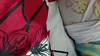 pregnant colombian wife gets blowjob while doing nails at home