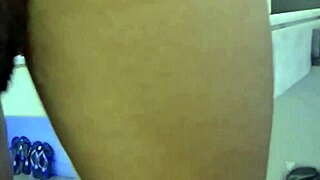 Morena Rabuda Mamando Até Engasgar Com A Pica