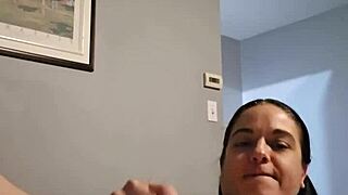 Je Joue Avec Ma Petite 18+ Chatte Emy Angel