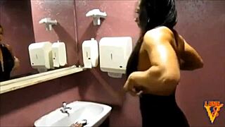 Swing house encounter with endowed black man