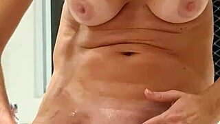 Alinemilf Shares Her Big Pussy Close-Up.