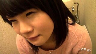 Ami in mucha buri series masturbating in toilet