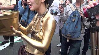 大須金粉ショー　衣装がずれて乳首丸見え NUDE