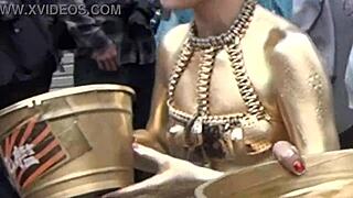 大須金粉ショー　衣装がずれて乳首丸見え NUDE